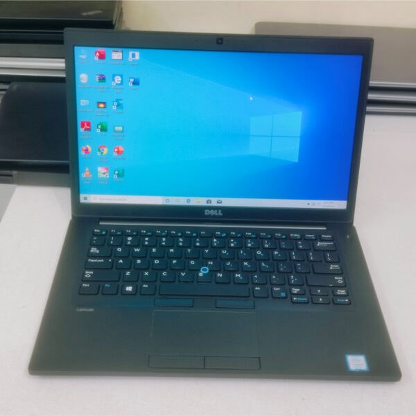 Dell latitude 7470 core i5 256 ssd /8 gb ram