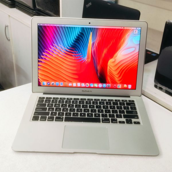 Apple Macbook air core i5 256/8 gb Discount offer - Image 3